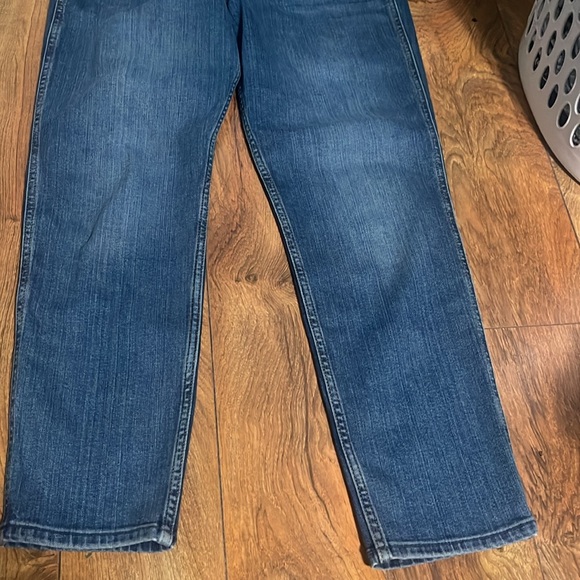 High Rise Mom Jeans - Picture 4 of 8